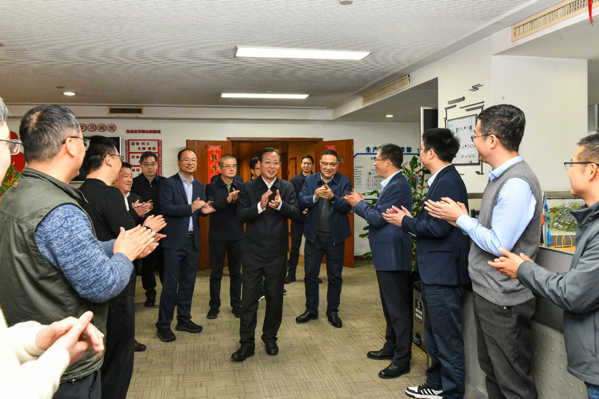 浙能集團領導班子新年首個工作日給全體干部職工拜年鼓勁開新局